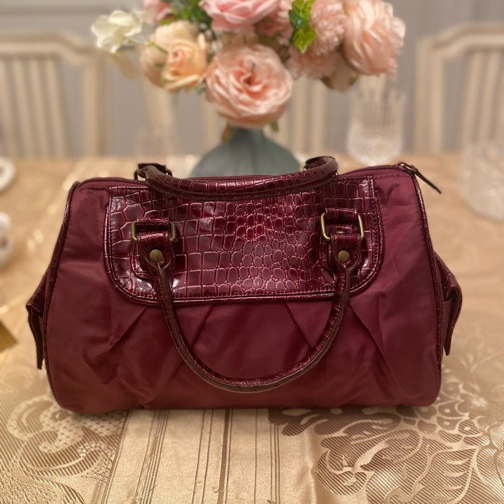 Burgundy nylon bag